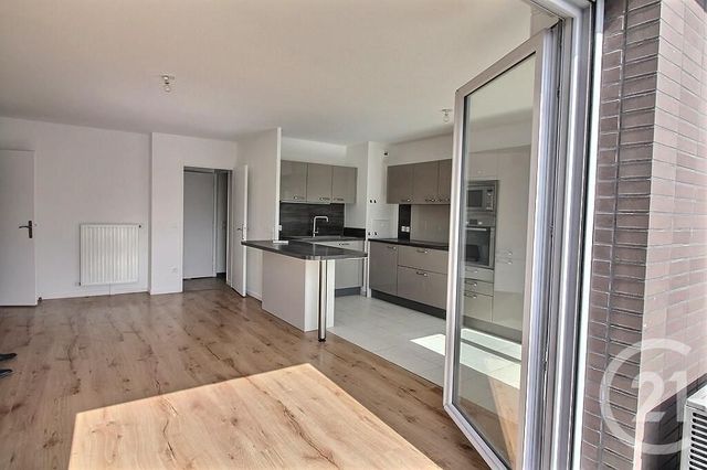 Appartement F3 à vendre - 3 pièces - 67.9 m2 - ROSNY SOUS BOIS - 93 - ILE-DE-FRANCE - Century 21 Ricard Immobilier